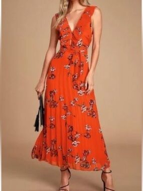 Lulus Red Orange Floral Pleated Chiffon Maxi Dress Open Back Tie Waist Size M